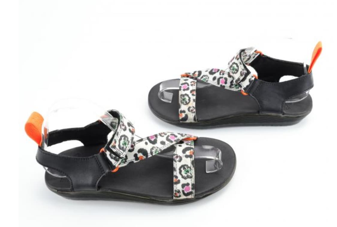 닥터마틴 샌들 상품이미지1