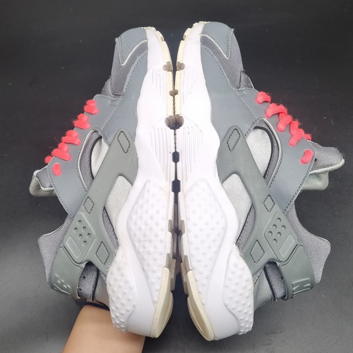 나이키 에어허라취 운동화 실사이즈240 상품이미지5