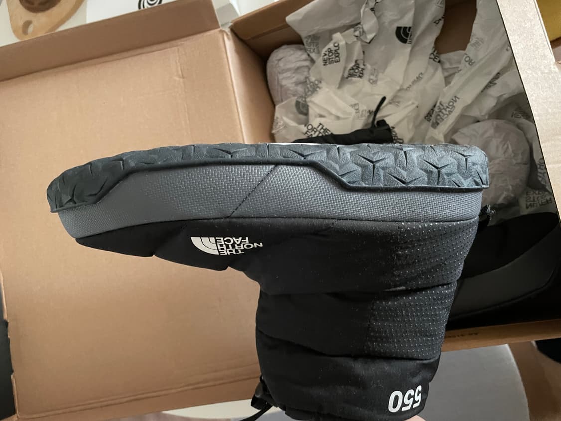 노스페이스 패딩부츠 눕시 240 사이즈 상품이미지2