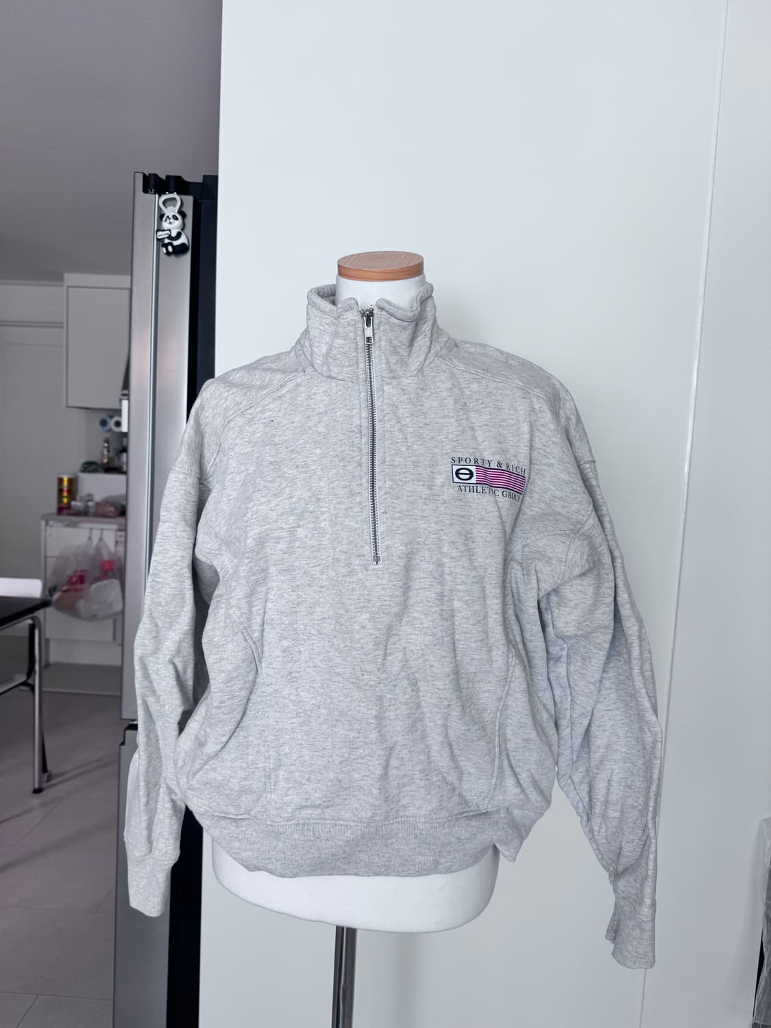 스포티앤리치 쿼터집업 상품이미지1