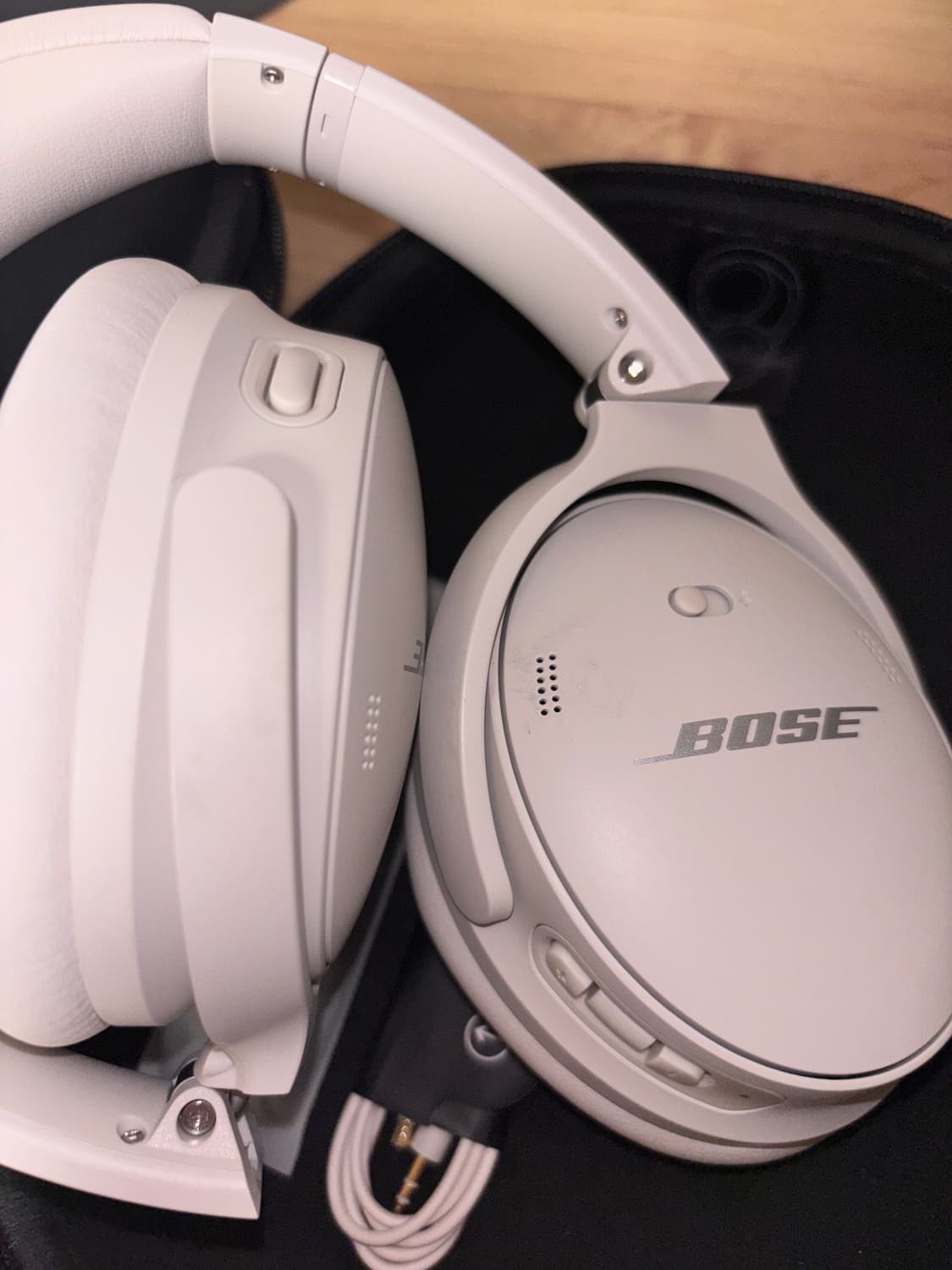 보스 QC45 헤드폰 화이트 스모크 상품이미지3