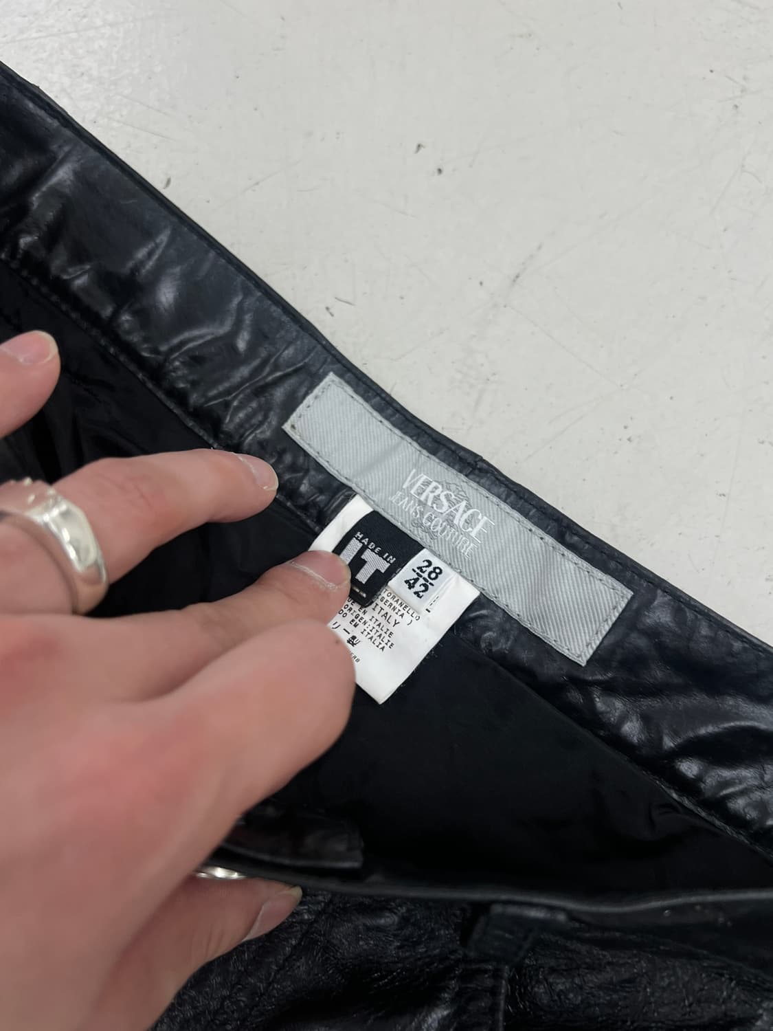 베르사체 레더팬츠 상품이미지3