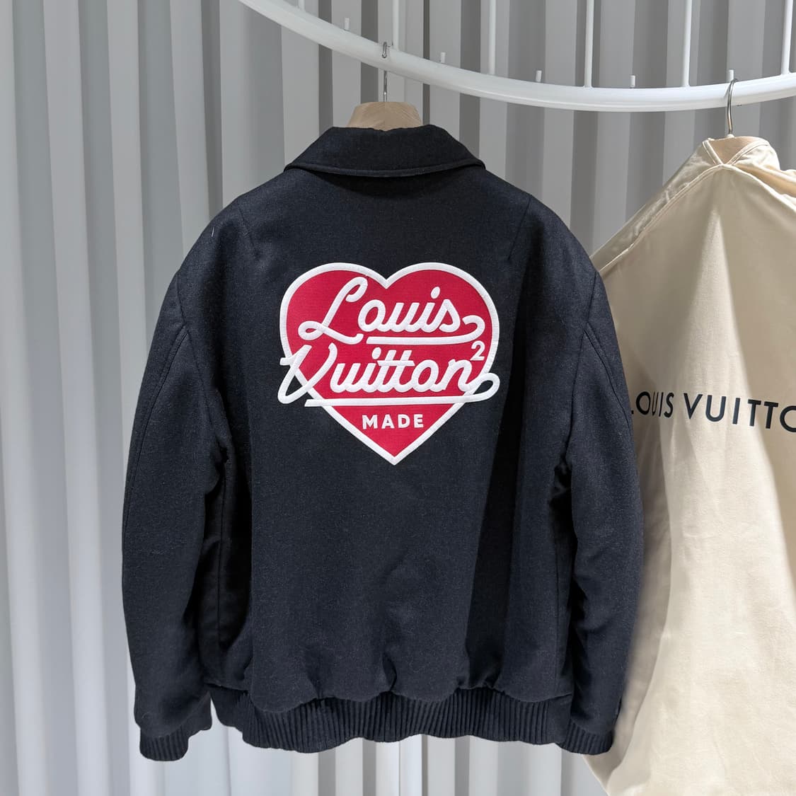 (A+/52) / 루이비통 니고 모노그램 리버시블 패디드 블루종 자켓 상품이미지5