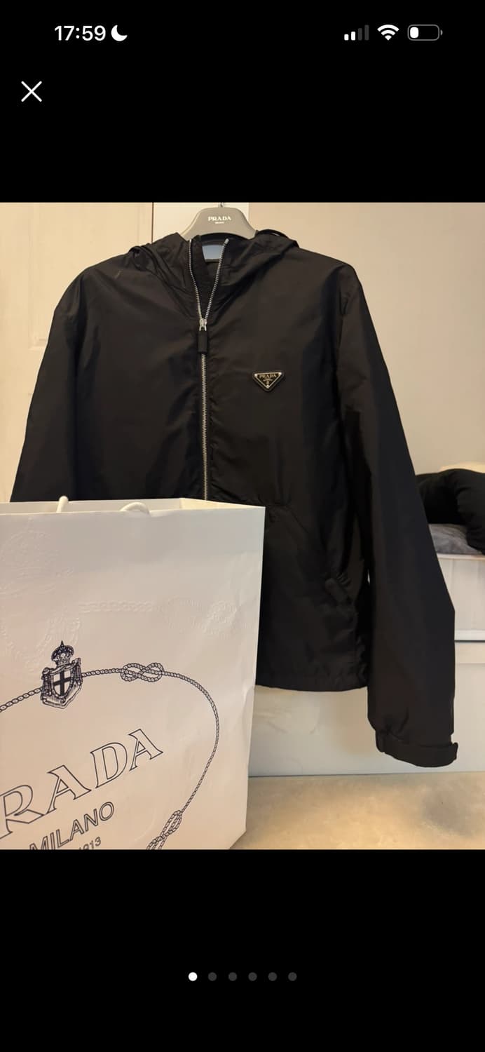 프라다 리나일론 바람막이 상품이미지1