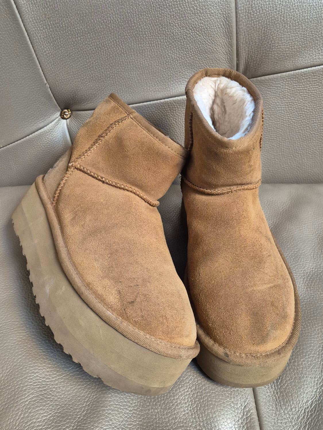 UGG 클래식 어그 여성 235 상품이미지1