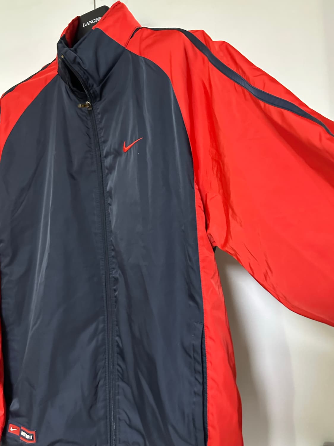 나이키 바람막이 네이비/레드 상품이미지3