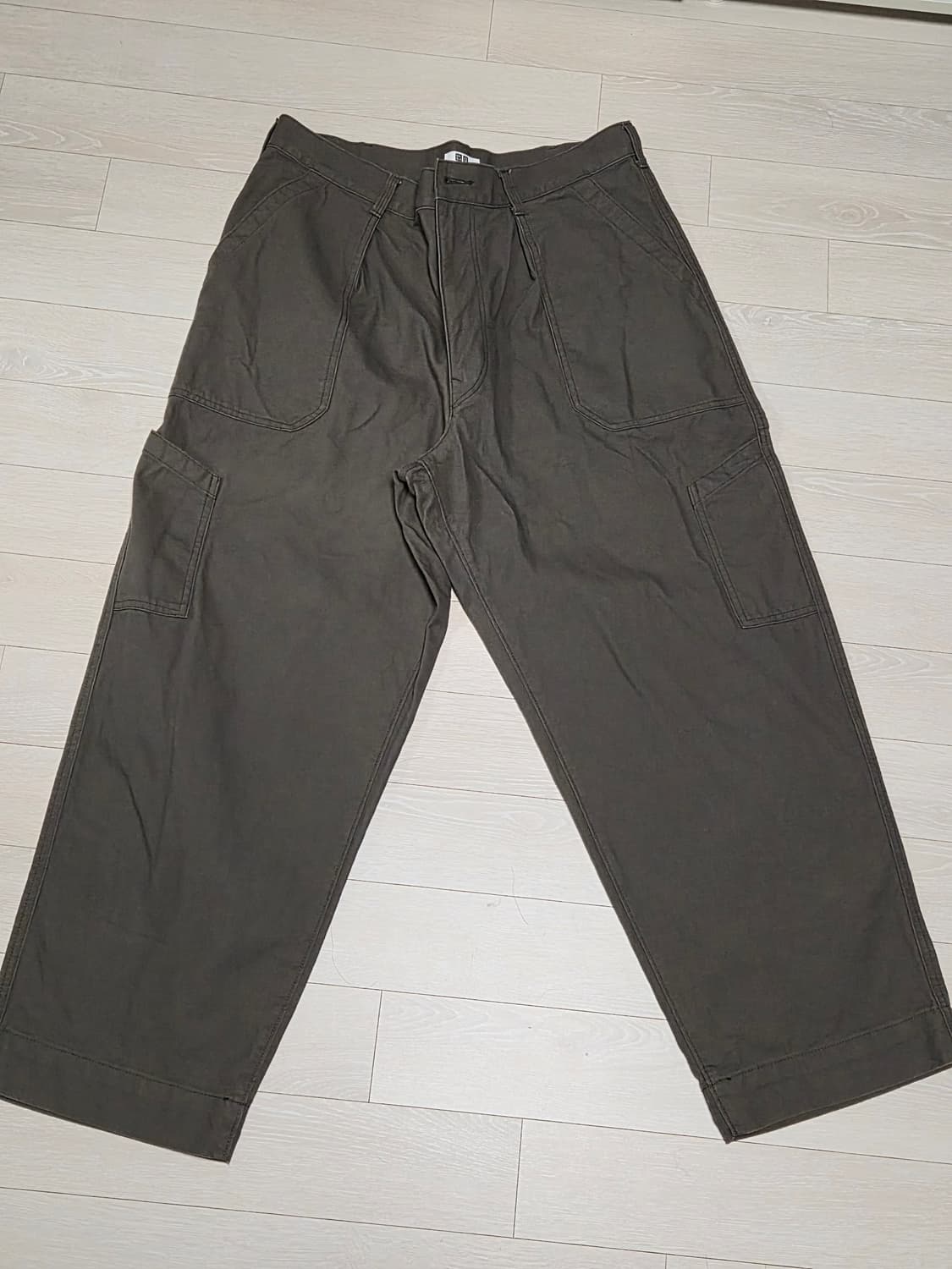 Uniqlo U 와이드 피트 베이커 팬츠 상품이미지1