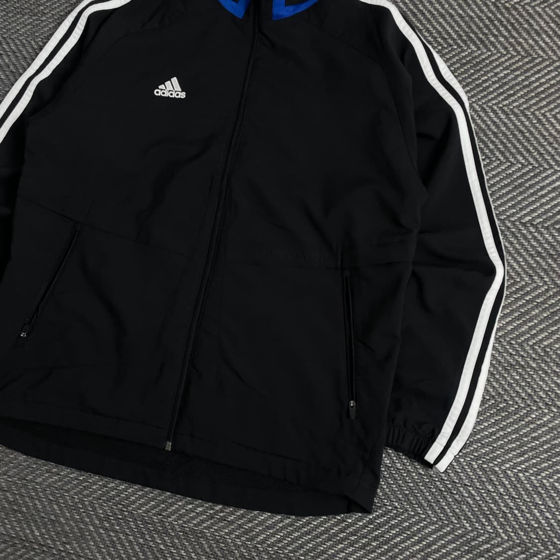 00s 아디다스 올드스쿨 배색 우븐 트랙자켓 & 트랙팬츠 세트y 3446 상품이미지3