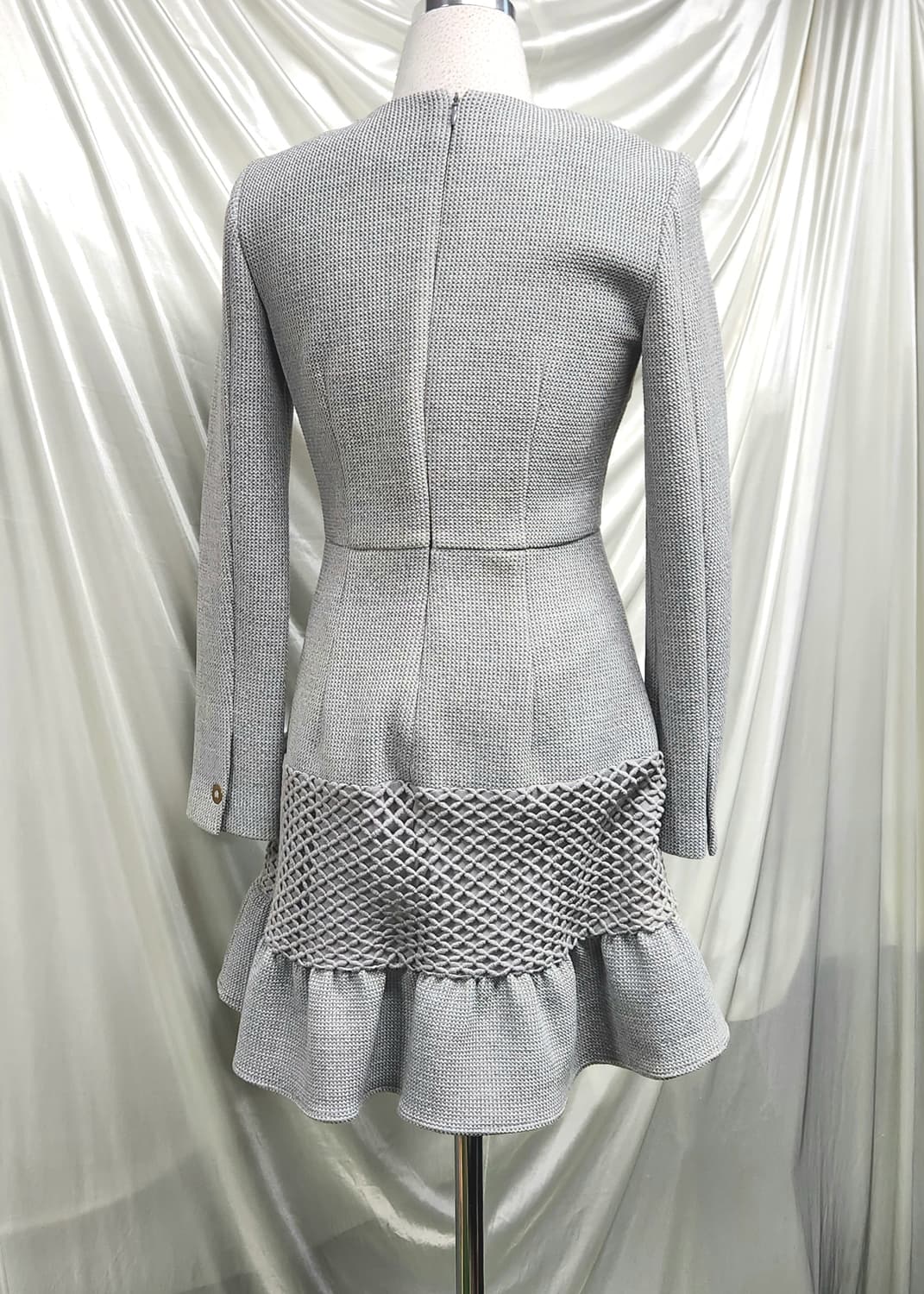 SISLEY 오리지널 니트 플레어 드레스🤍 허리라인 착붙 실루엣
 상품이미지3