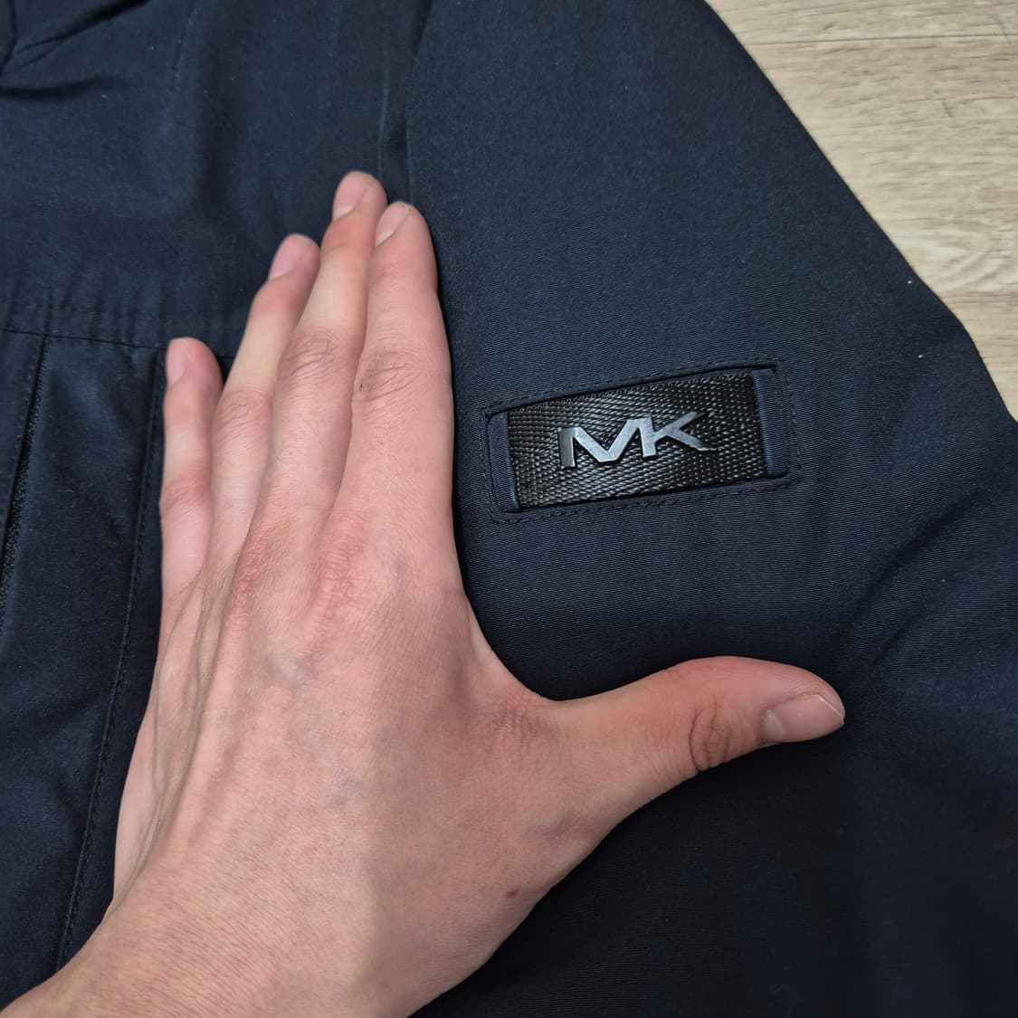 마이클코어스 MK 사이드패치 퍼후드 포켓 야상패딩 점퍼 L(100) 상품이미지4