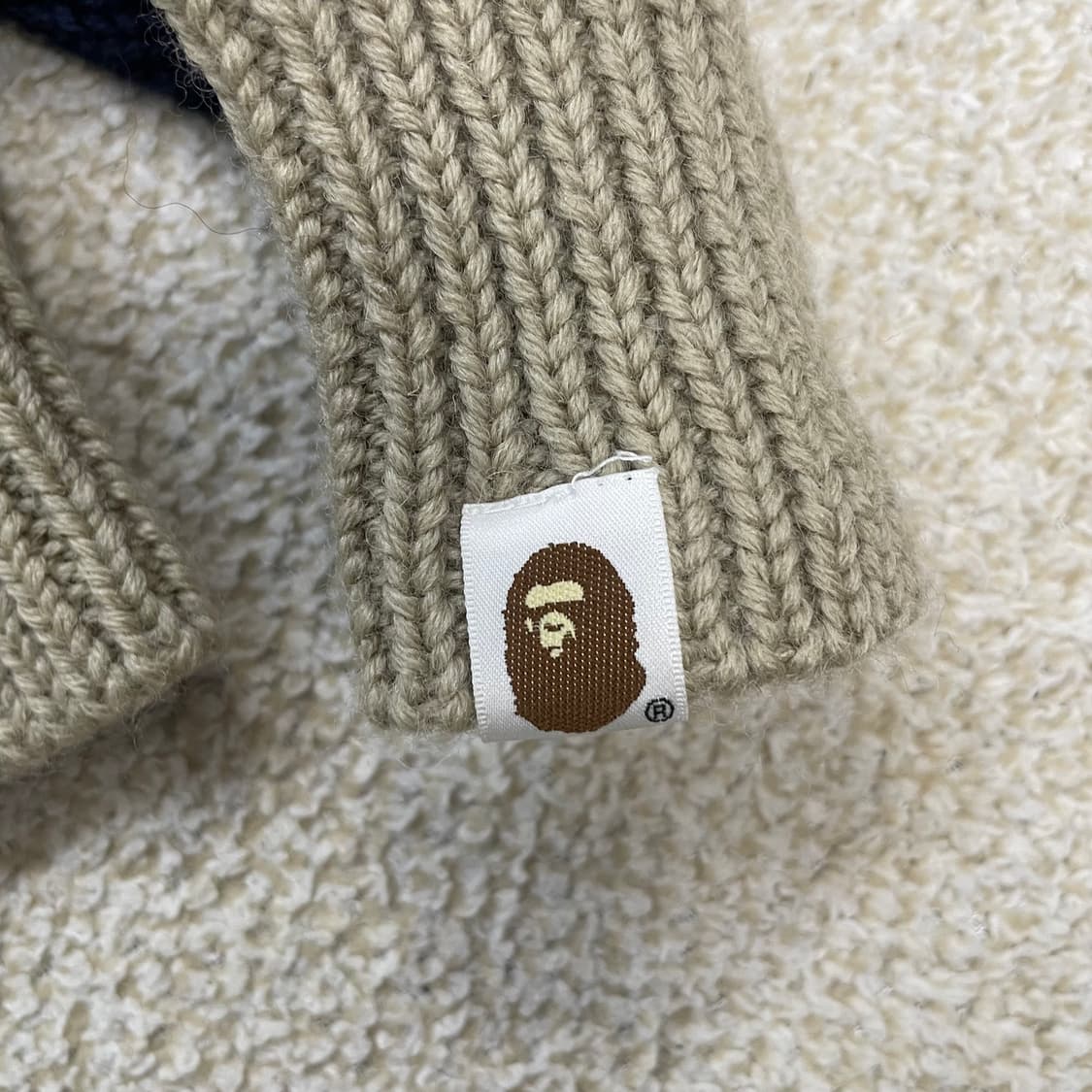 베이프 Bape 고릴라 울 크루넥 니트 네이비 베이지 상품이미지5