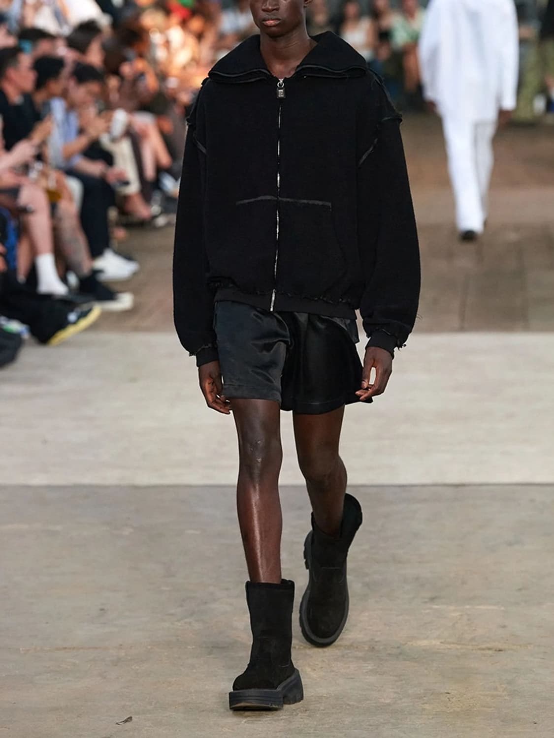 1017알릭스 블랙 인사이드 아웃 봄버 자켓 후드 상품이미지1