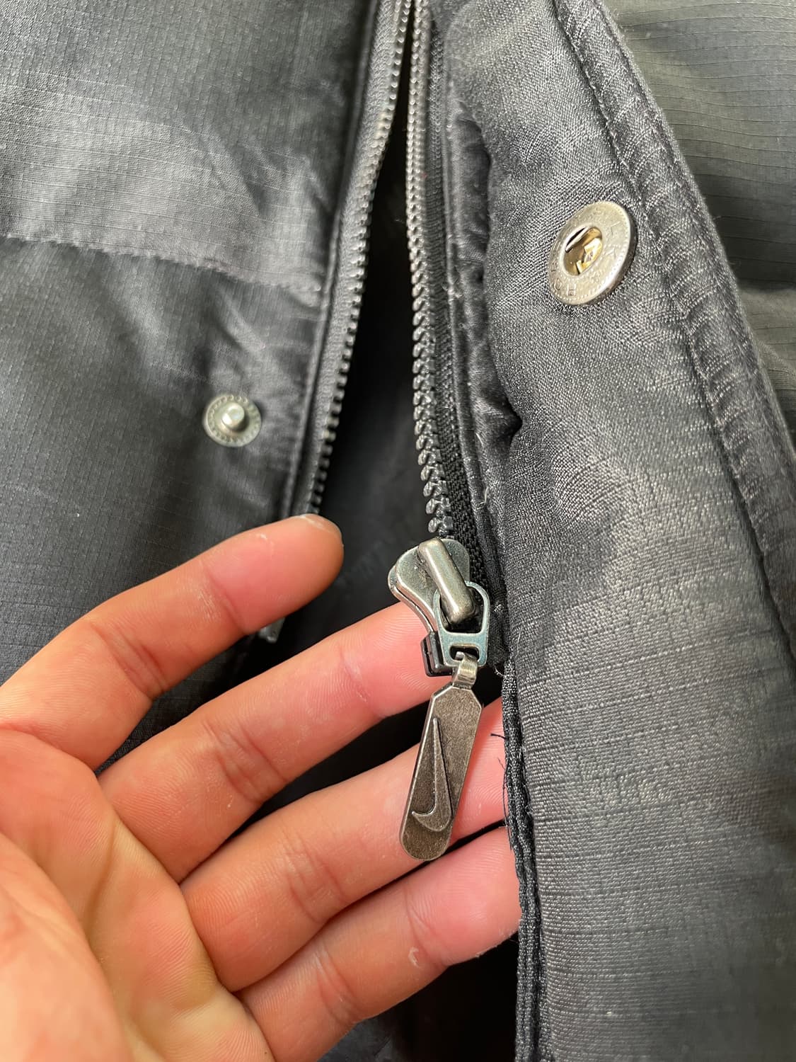 나이키 ACG 화이트스포츠다운 블랙 리플스탑 패딩 J03218 상품이미지4