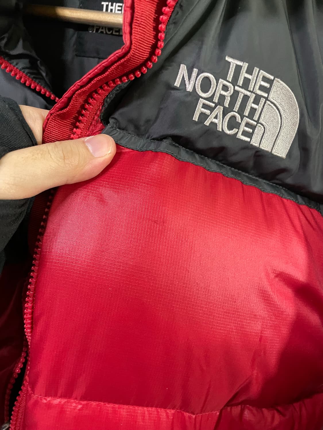 노스페이스 눕시 패딩 점퍼 레어색상 레드 66사이즈  상품이미지8