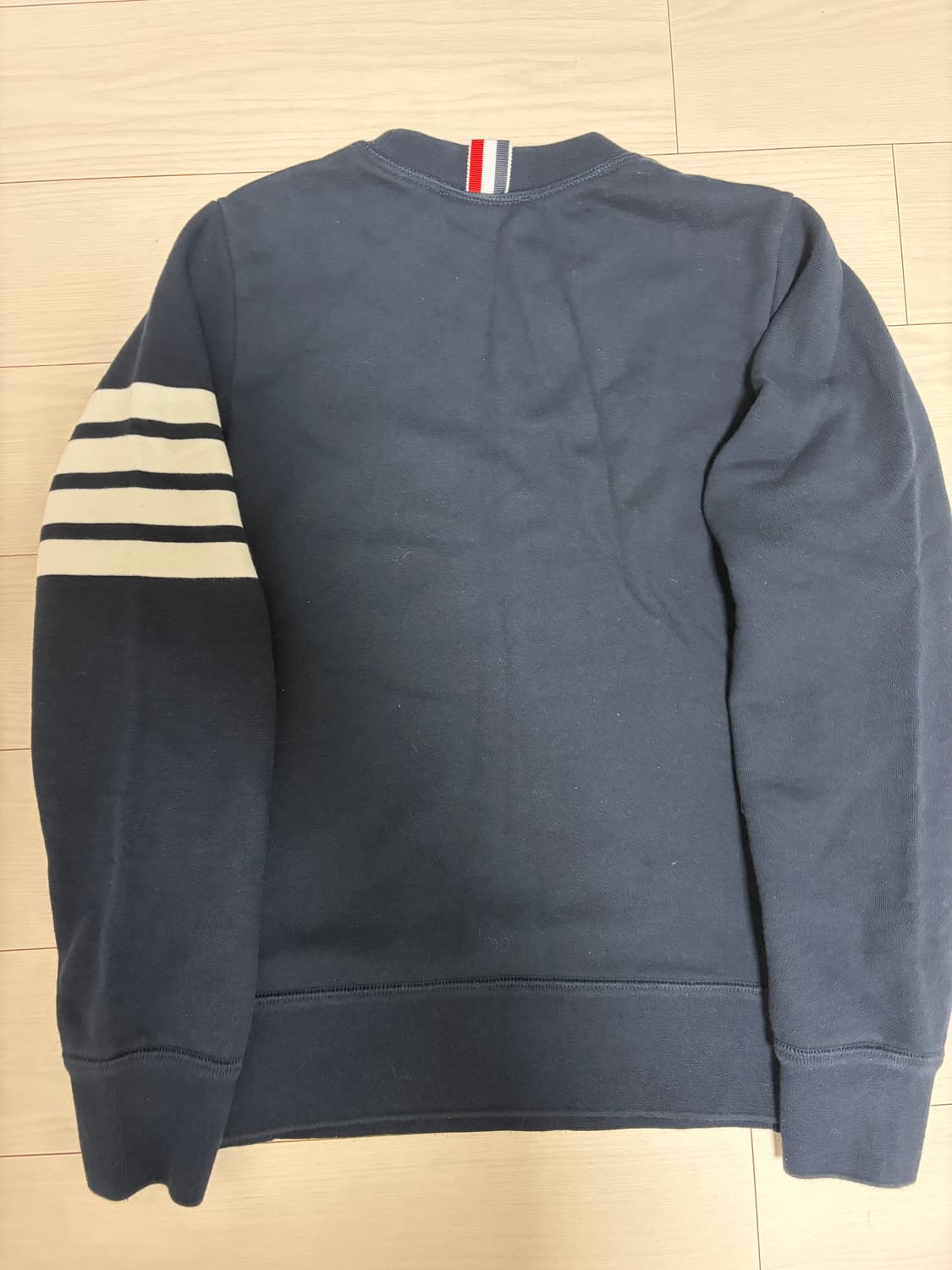 (정품) 톰브라운 맨투맨 0사이즈 s급 상품이미지8