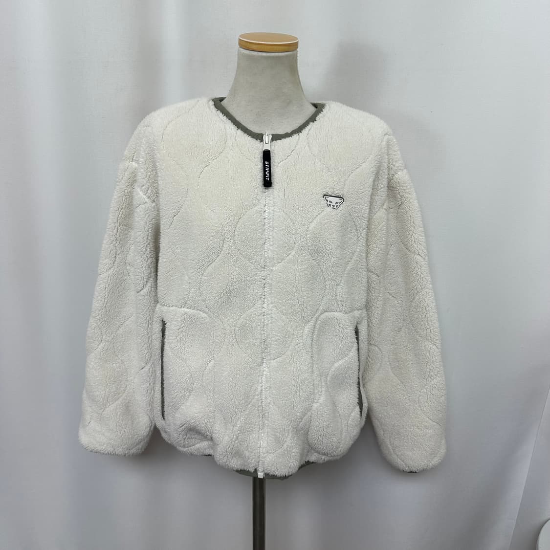 다이나핏 여자 양면 털집업 패딩자켓 2XS (80) 상품이미지1