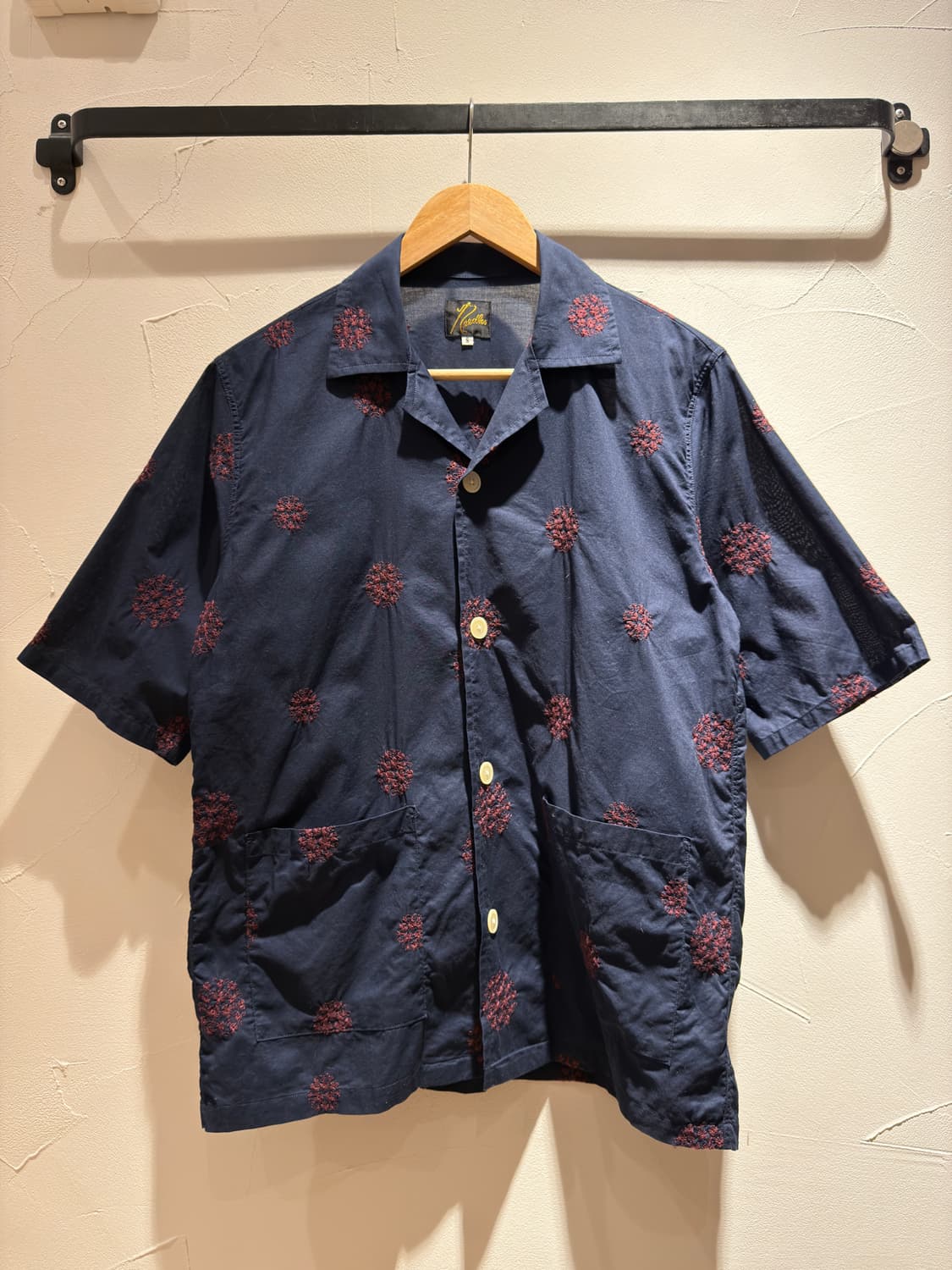 니들스 플라워 도트 엠브로이더리 카바나 셔츠  상품이미지1