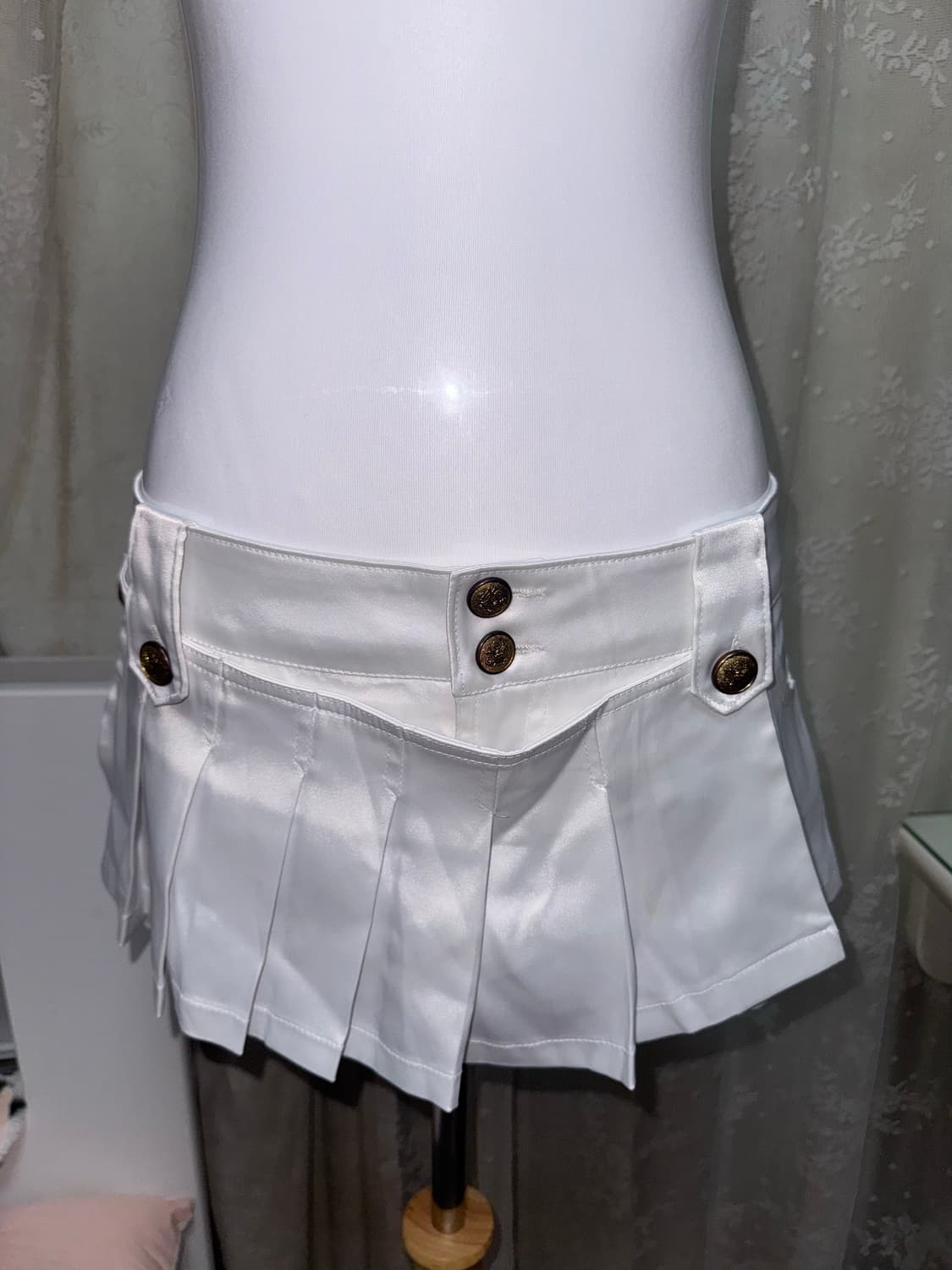 Vintage satin micro-shorts 상품이미지1