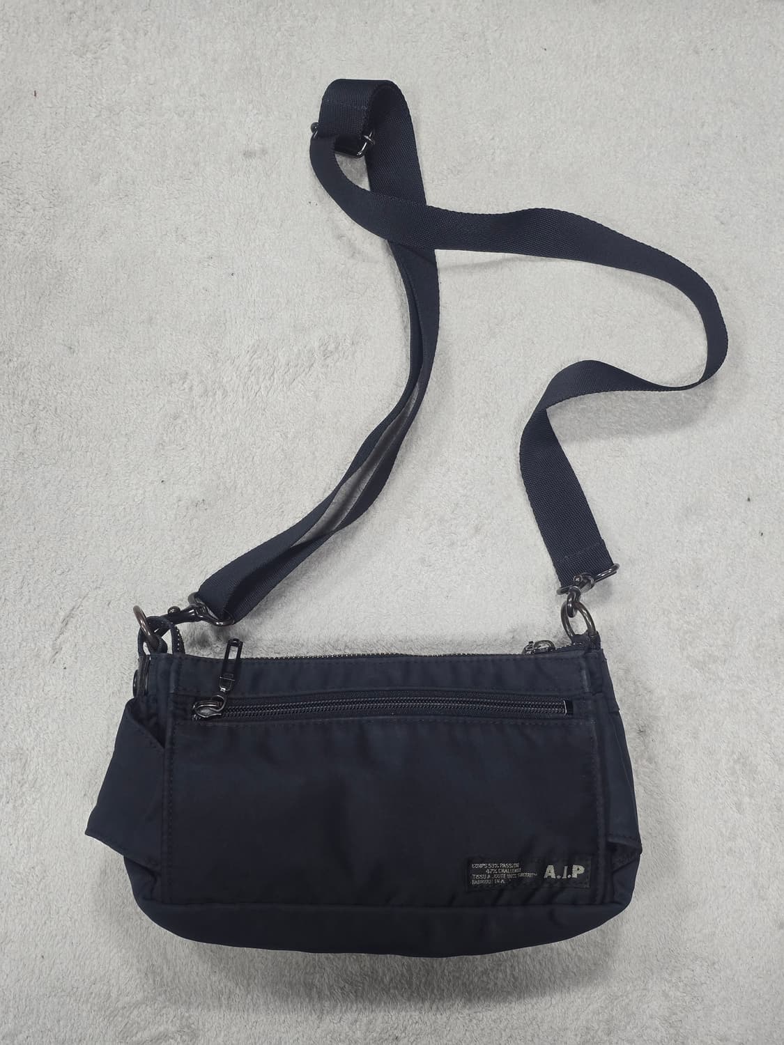 A.I.P 레더 콤비 크로스백 상품이미지3