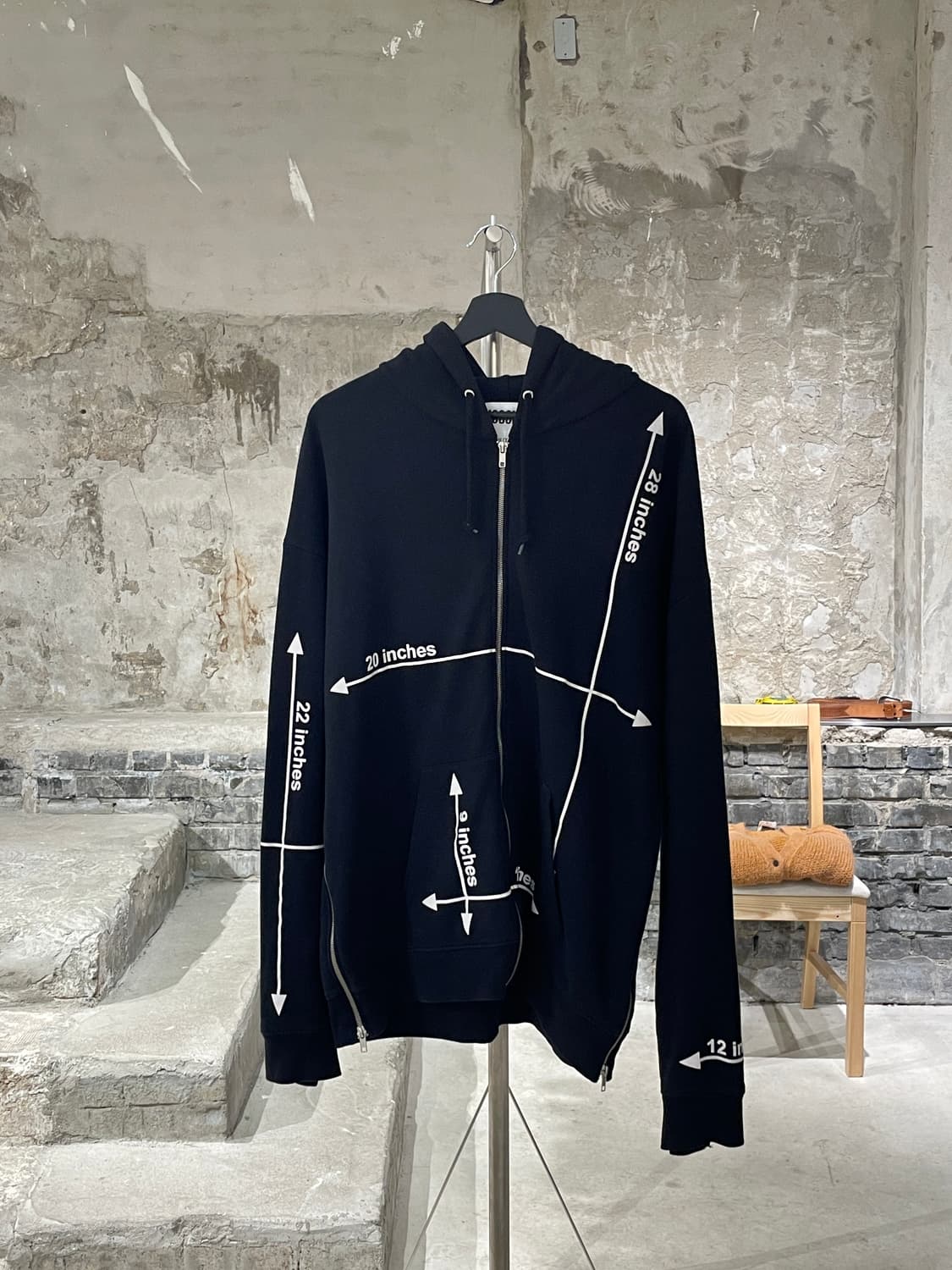 모스키노 블랙 메저먼츠 오버 후디 집업 상품이미지1