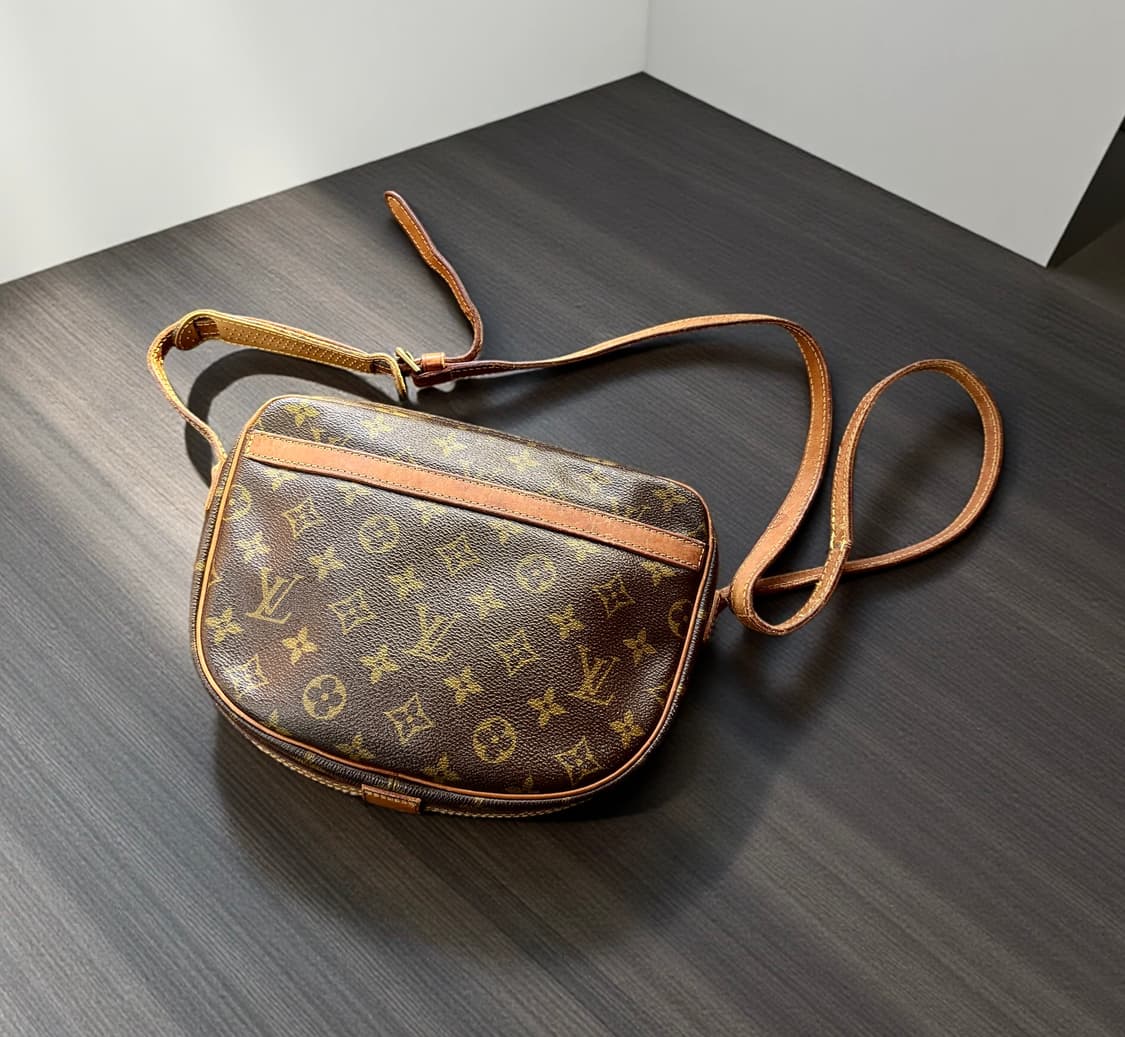 루이비통 모노그램 다미에 젠느빌 반달 크로스백 상품이미지6