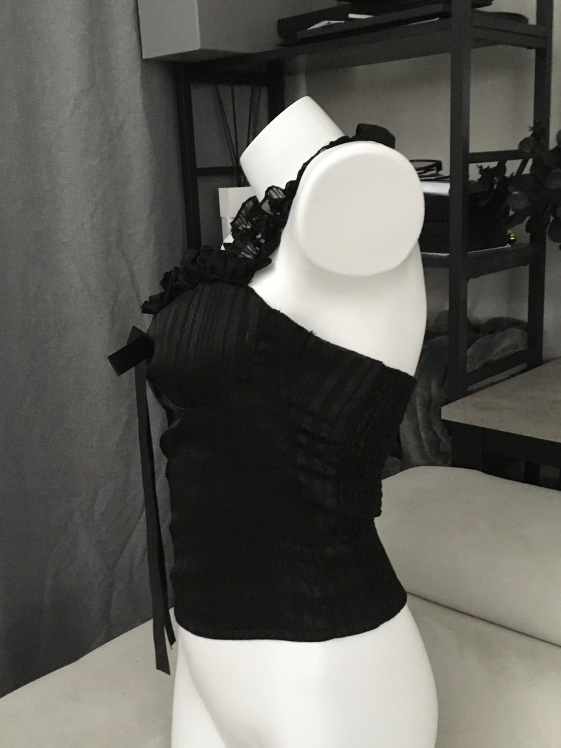 ༒ lace ribbon halter top 상품이미지4