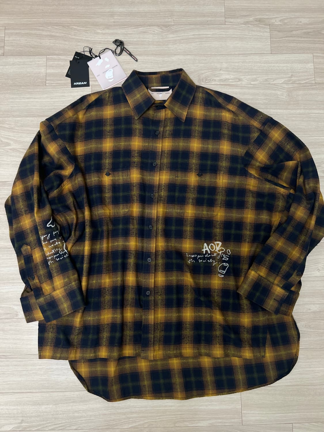 An other date / 오버사이즈 엠브로이더 체크 셔츠 / 48 상품이미지4