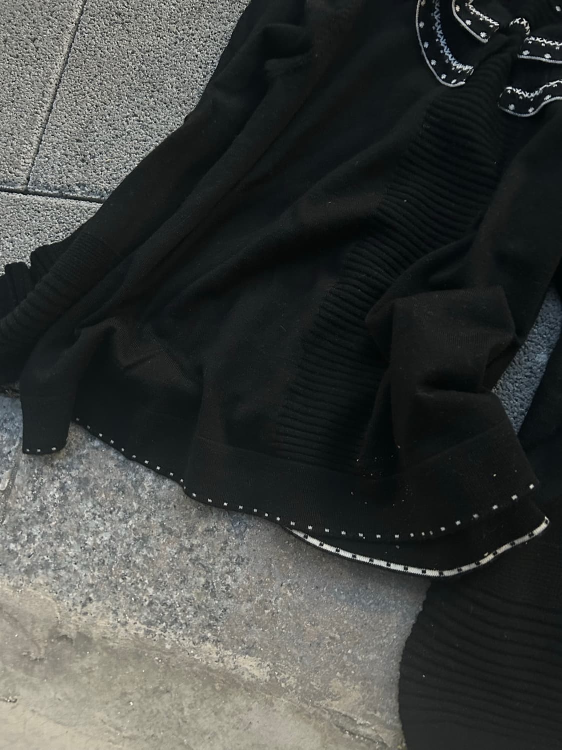 2000s hiroko bis 니혼진 블랙 도트 프릴 니트 상품이미지3