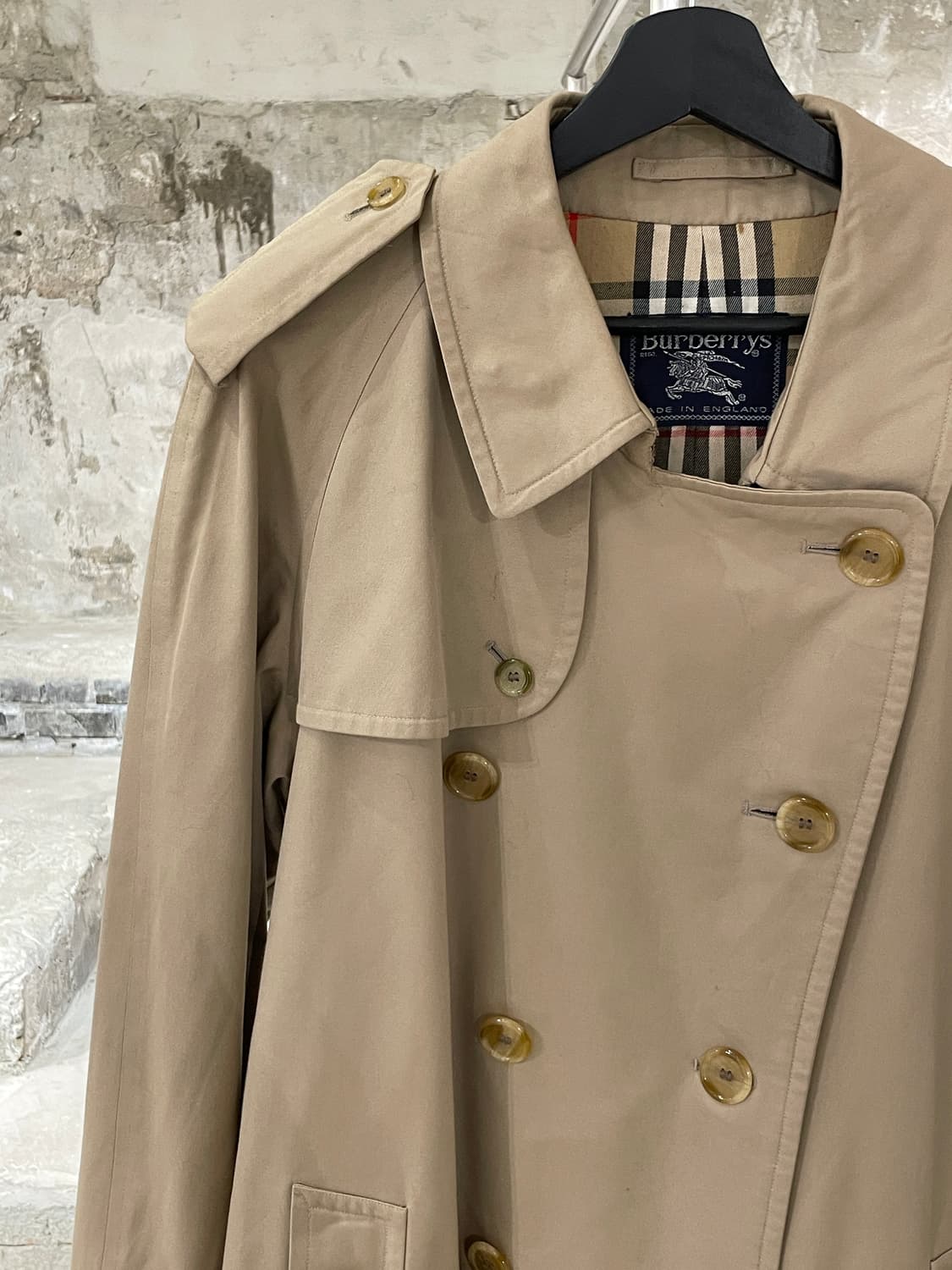 버버리 베이지 숄더 스트랩 코튼 벨티드 코트 상품이미지2