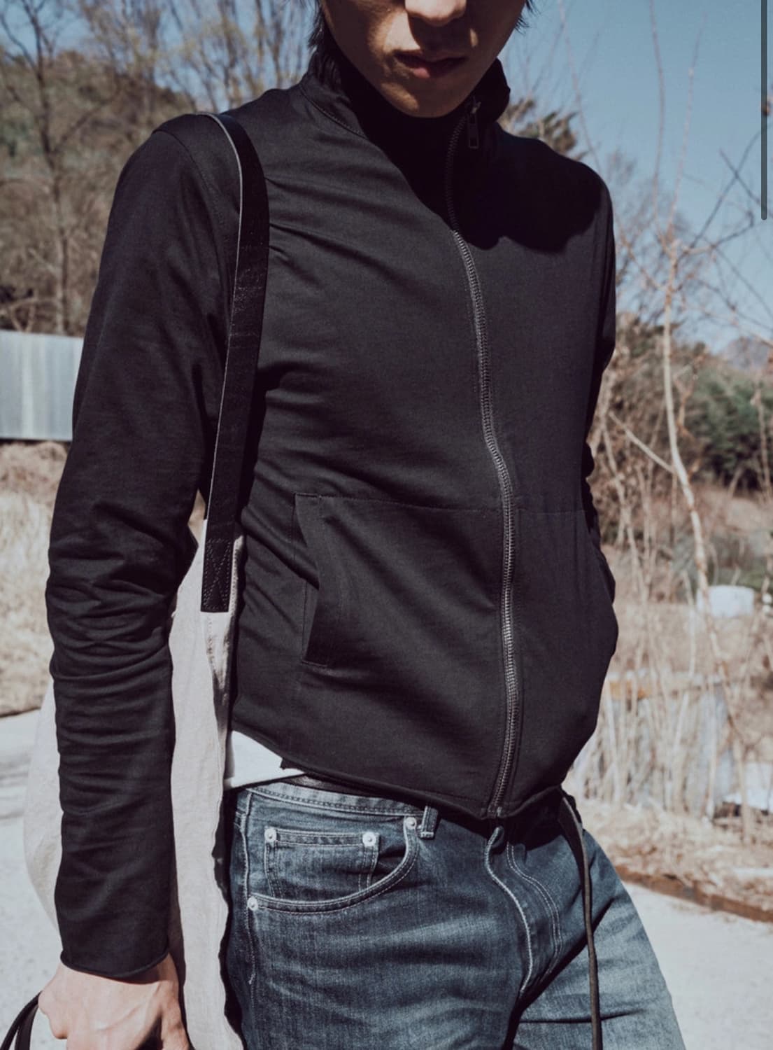 Mono prive 하이넥 집업 구합니다 상품이미지1