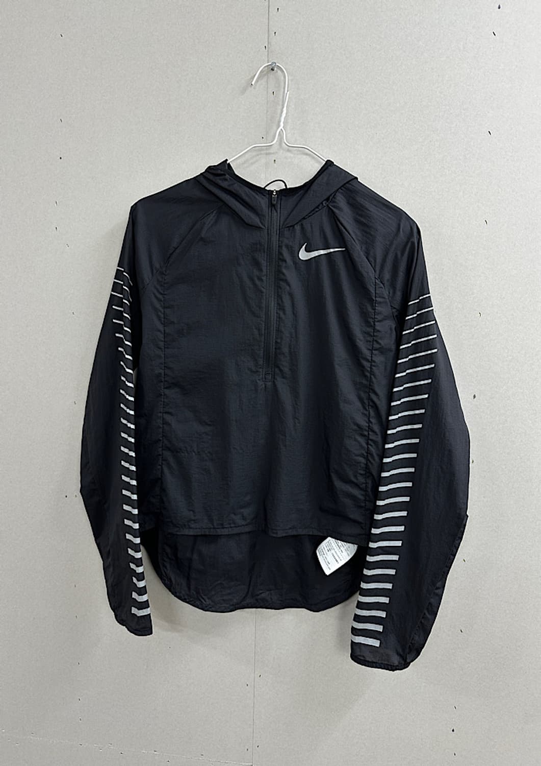 나이키 러닝 경량 바람막이 XS  상품이미지1