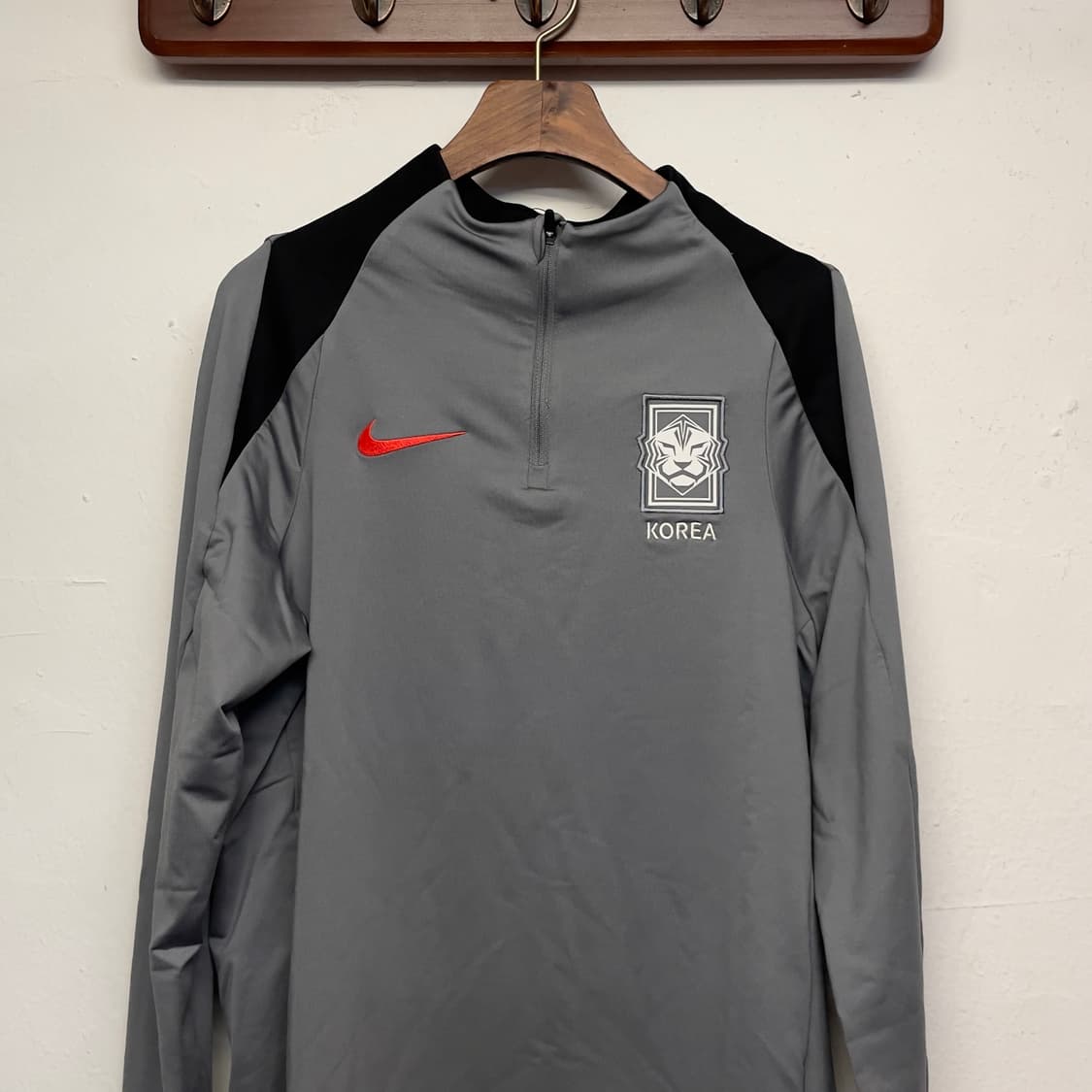 나이키 국대 트레이닝 그레이 드릴탑   상품이미지3