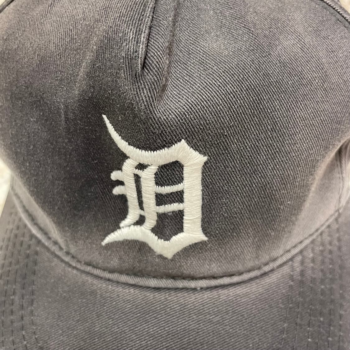 도넛리벤지 핑거프레스 D로고 워싱캡 상품이미지3