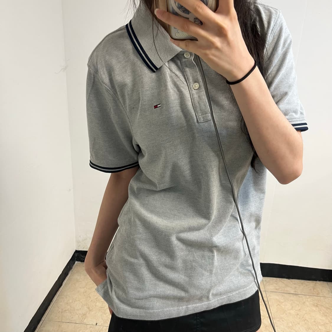 Tommy Hilfiger Grey Collar T-Shirt 상품이미지3