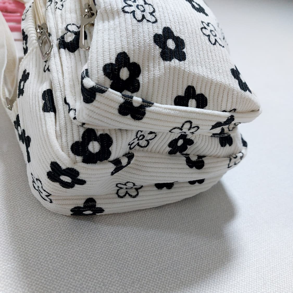 코듀로이 플라워 웨이스트 슬링백  상품이미지6