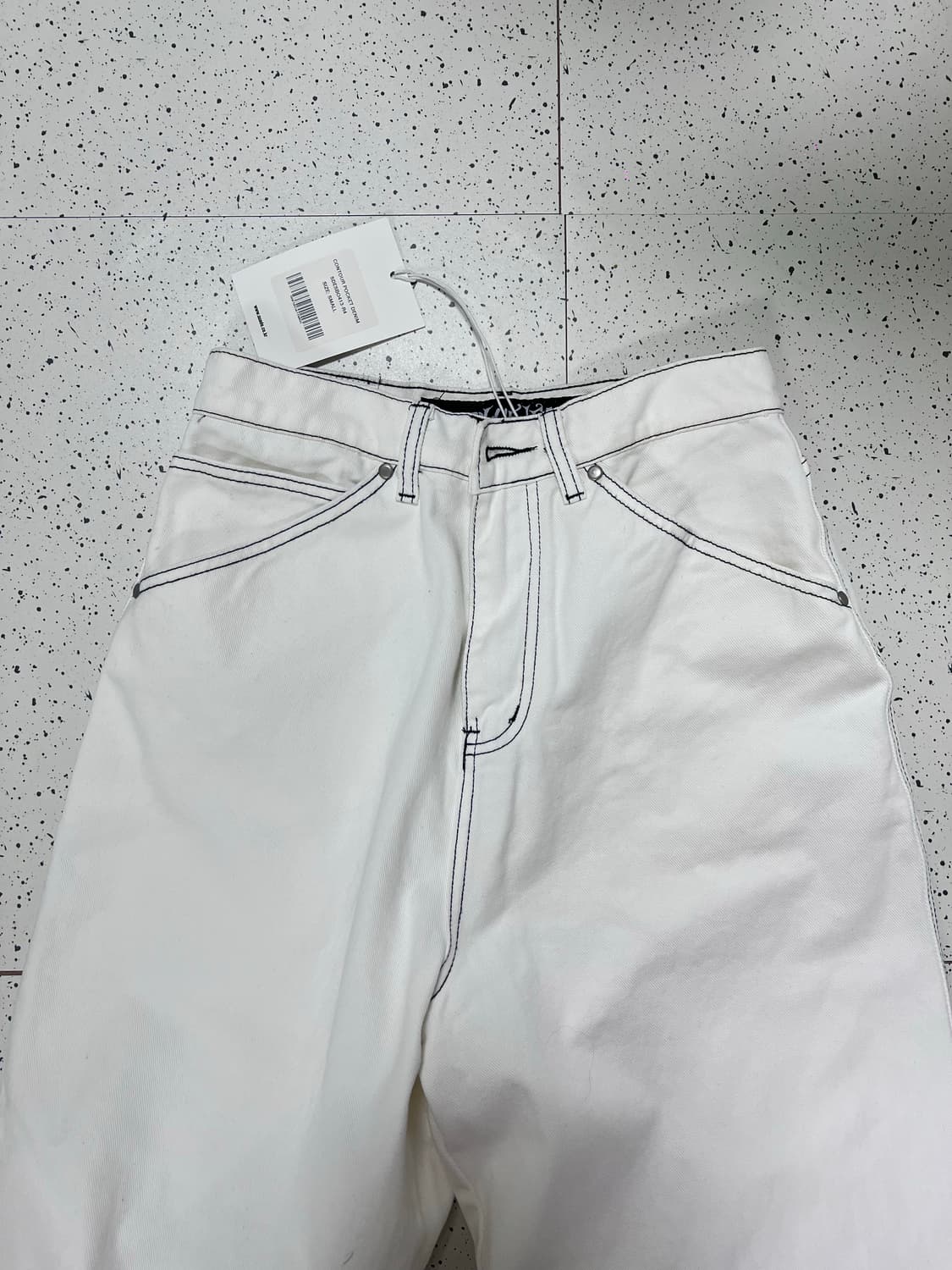 [새상품] 스웨이드 포켓 데님 화이트 팬츠  상품이미지3