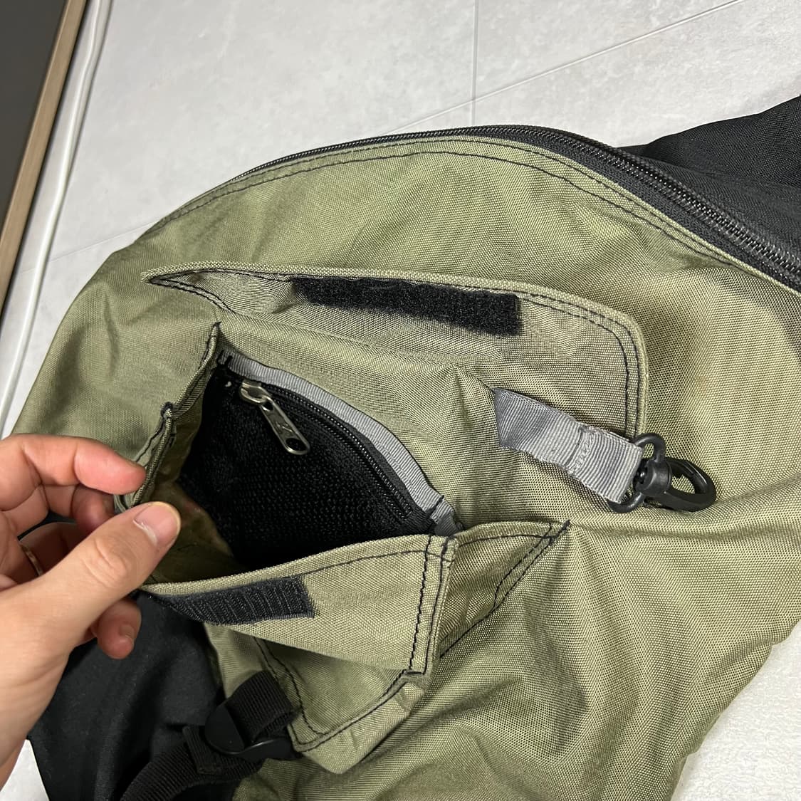 잔스포츠 Y2K 빈티지 카키 슬링백 상품이미지4