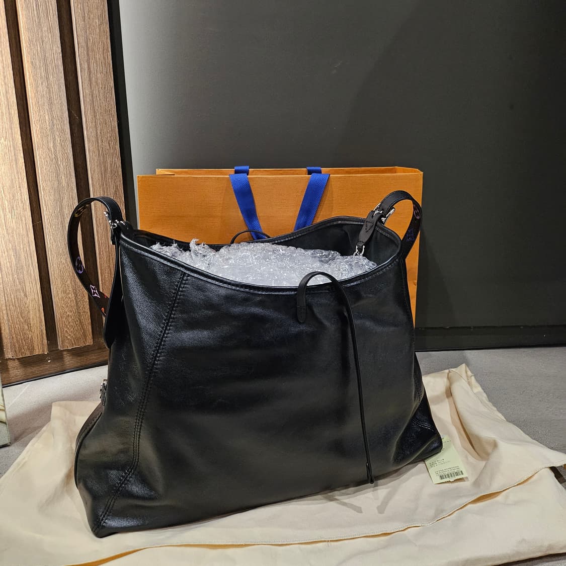 루이비통 무라카미 캐리올 바이브 숄더 MM 백 상품이미지8