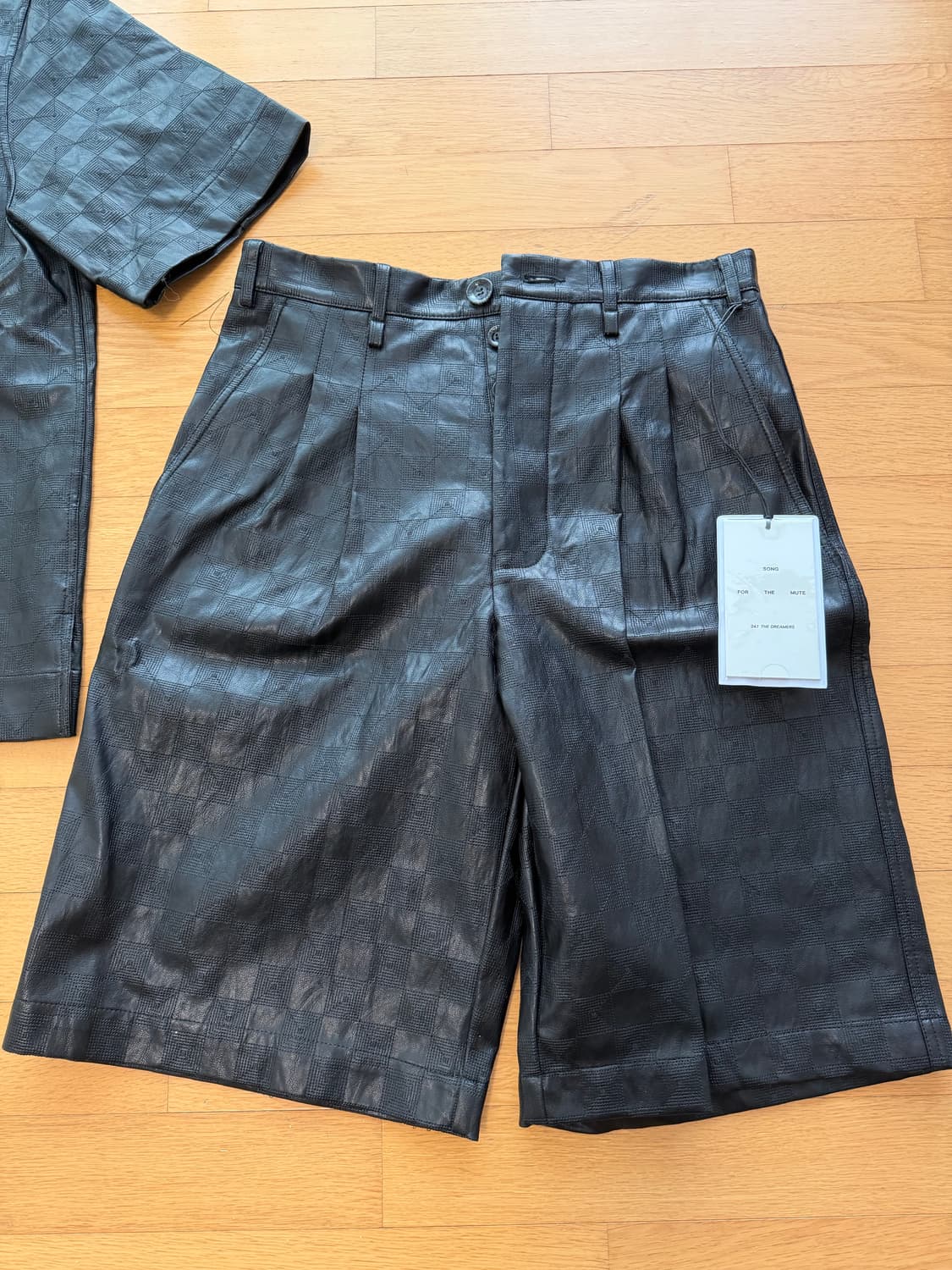 (판매)송포더뮤트 레더 집업 박스팬츠 48사이즈 상품이미지1