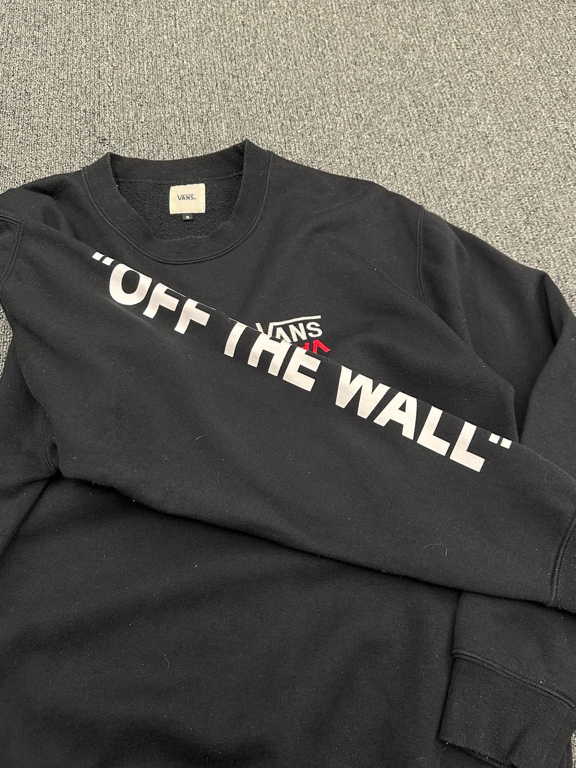 S)Vans vintage 자수 로고 블랙 스웻셔츠 상품이미지4