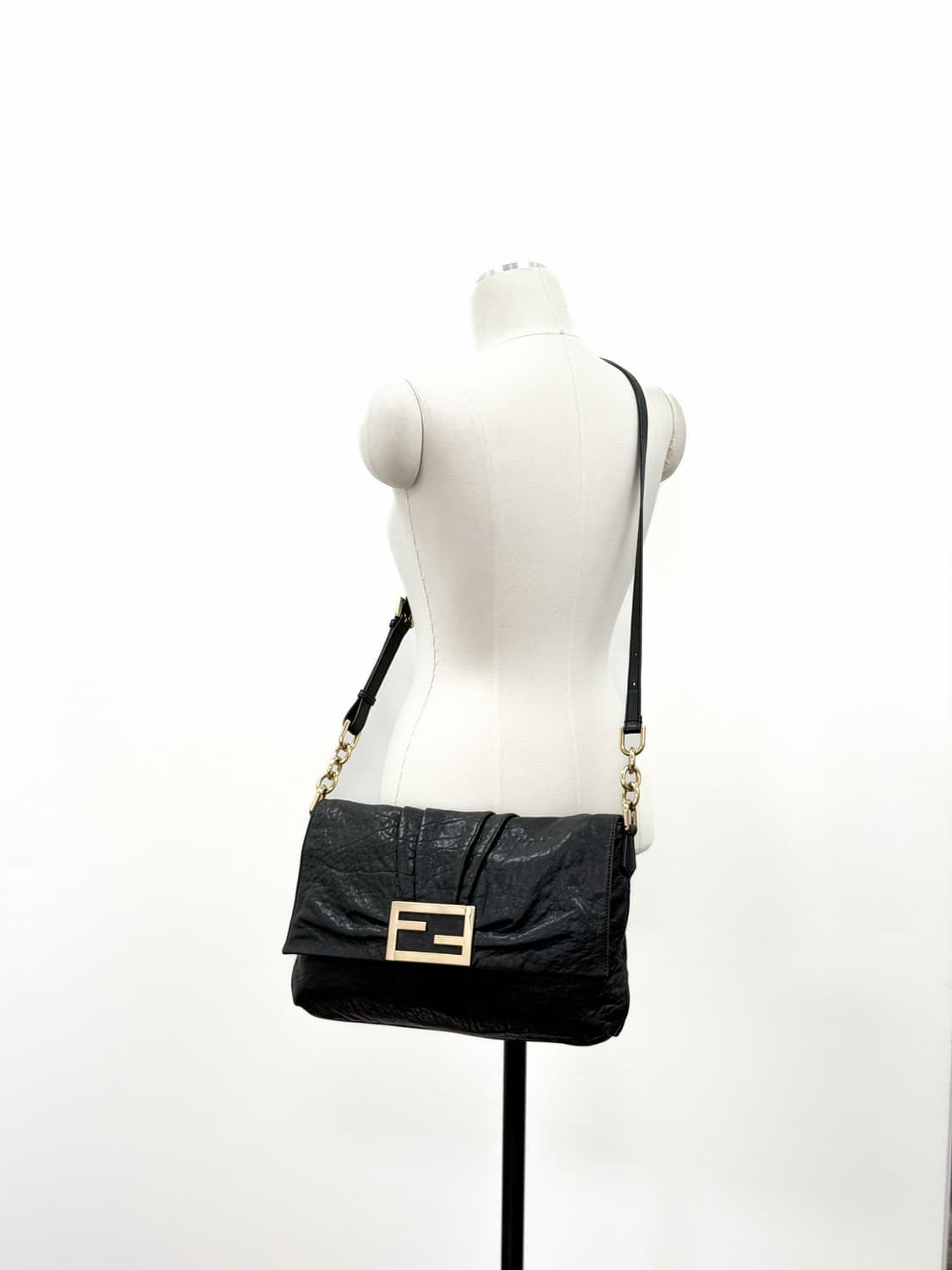 펜디 블랙 레더 미아 숄더 & 크로스백 상품이미지5