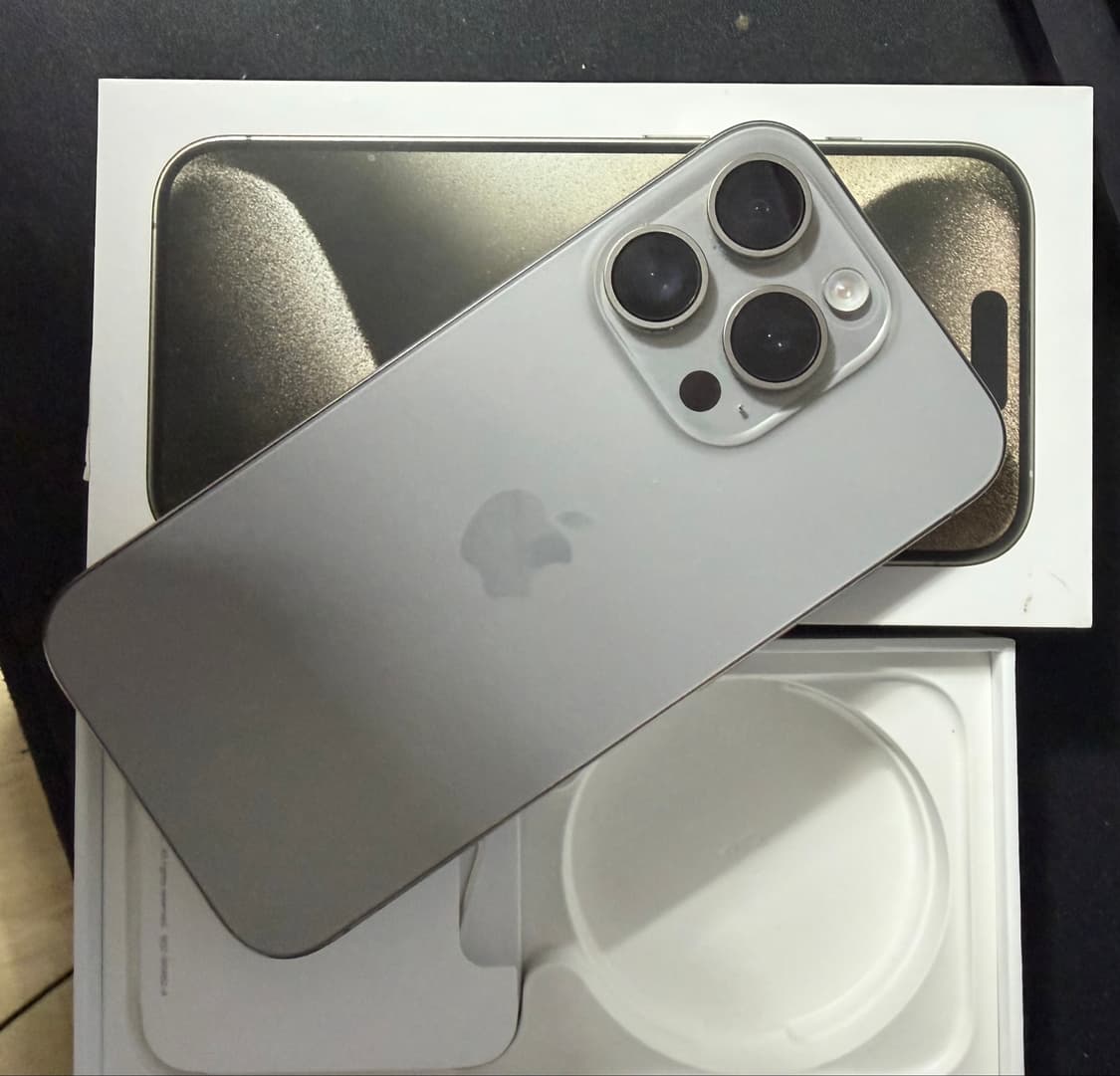 아이폰 15프로 256GB 상품이미지1