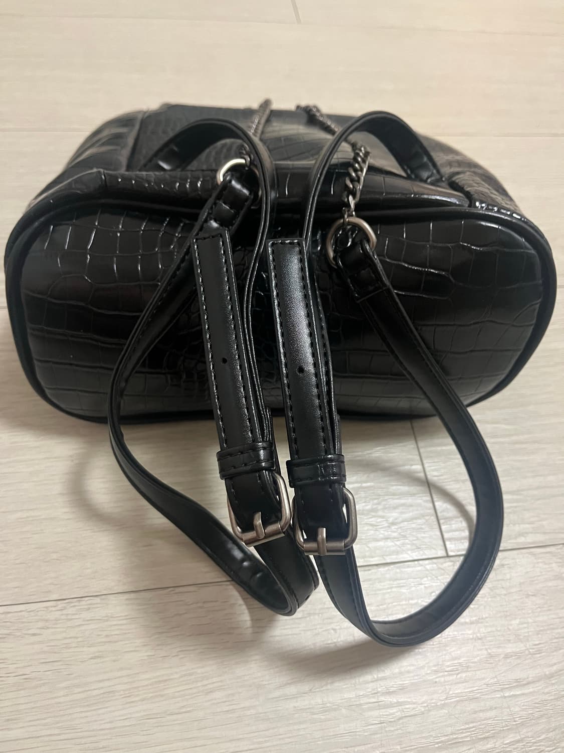 네스티팬시클럽 CHAIN BUCKET BACKPACK 상품이미지8