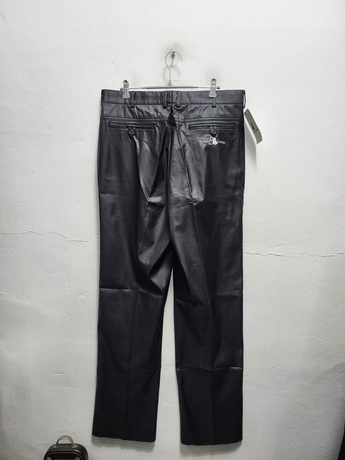 (새상품) 블랙앤화이트 일본판 코팅 바지 상품이미지1