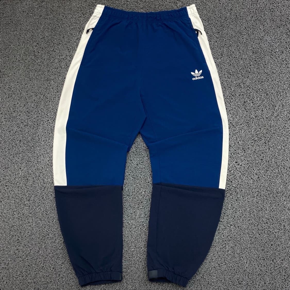 Adidas Original 아디다스 오리지널 트레포일 상품이미지1