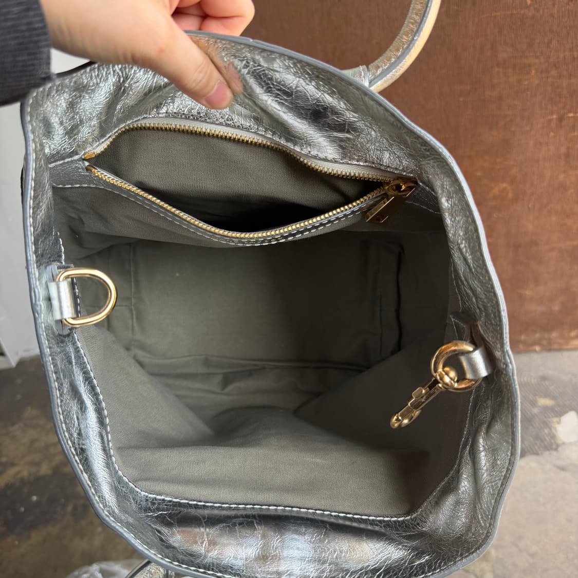 마크제이콥스 실버 링핸들 토트백 상품이미지9