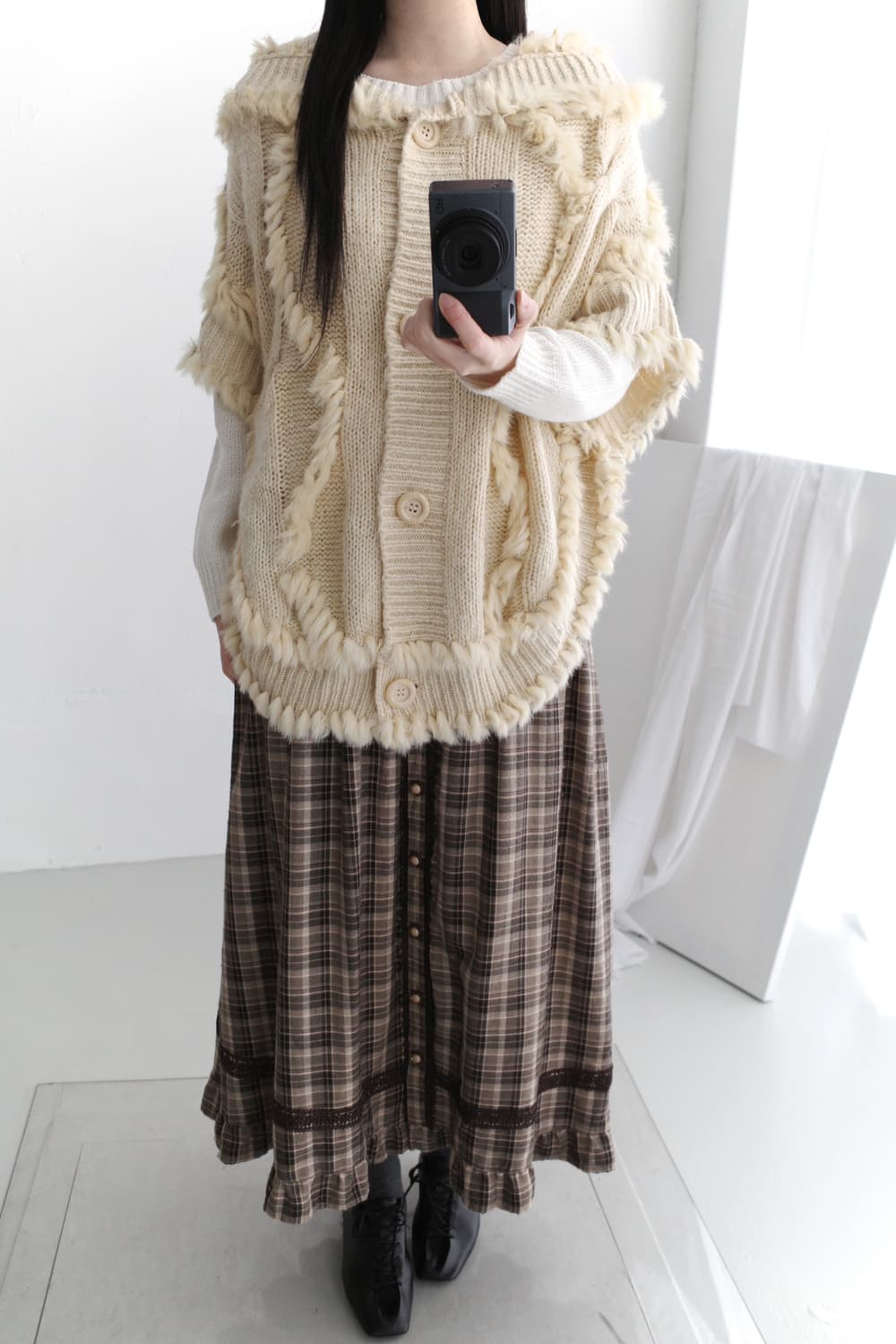 dosch) grunge fur cape 상품이미지6
