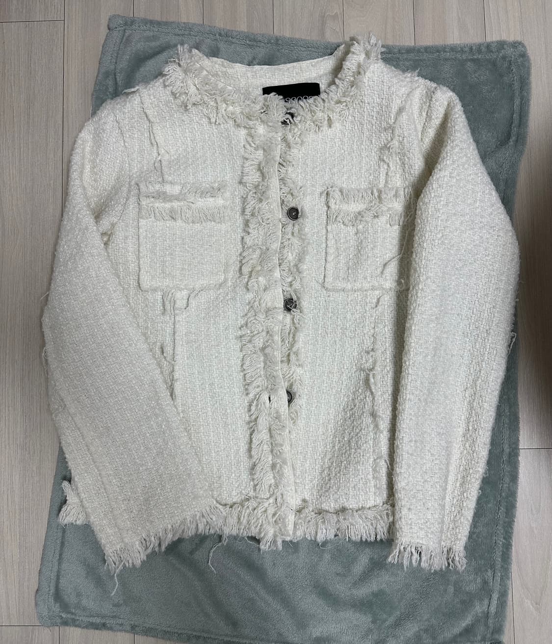 [OS] 폴리수엠 프린지드 트위드 자켓 (아이보리) 상품이미지2