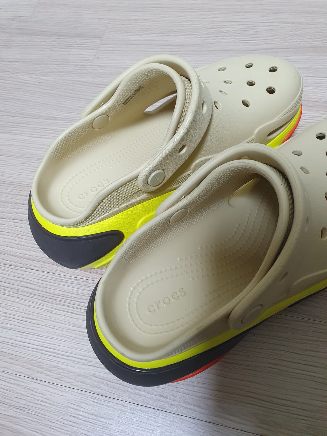 크록스 버블 크러쉬 클로그 260 상품이미지8