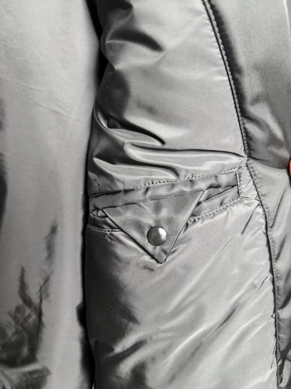 [xl] 프라다 20FW 리나일론 패딩코트 SGB502 상품이미지5